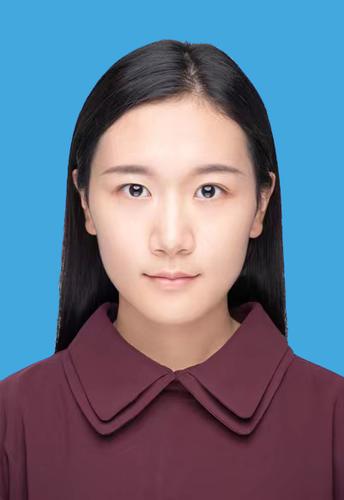 李萌