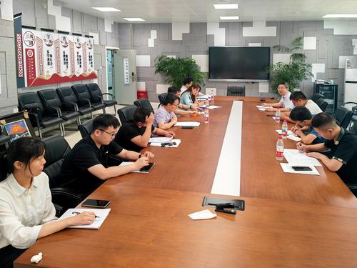 6郑州市中职电子信息类中心教研组课后评课中