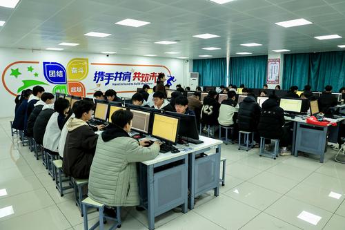 全员化技能大赛暨专业技能考核现场 全员化技能大赛暨专业技能考核现场