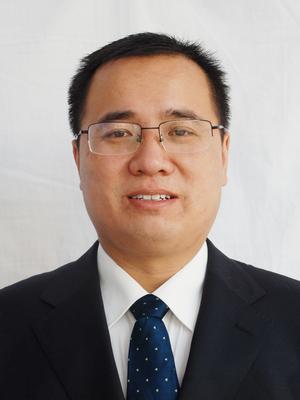 张坤，招生实训主任，负责招生、实训、机房及新闻宣传等全面工作。