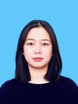 张玉洁，团委副书记，主持学校团委全面工作。