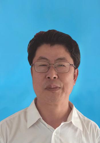 刘学雷-个人蓝底证件照 刘学雷-个人蓝底证件照