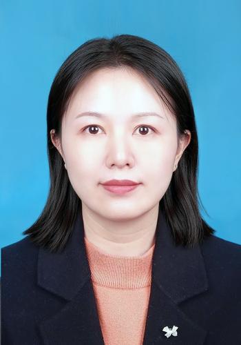曹静波-个人蓝底证件照 曹静波-个人蓝底证件照