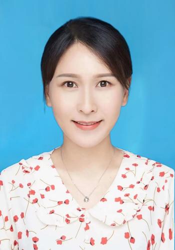 曹装装-个人蓝底证件照 曹装装-个人蓝底证件照